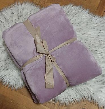 Prekrivači za nameštaj: Krznena ćebad Dimenzije-200*200 Cena-3.100 din Dimenzije-150*200 — 4