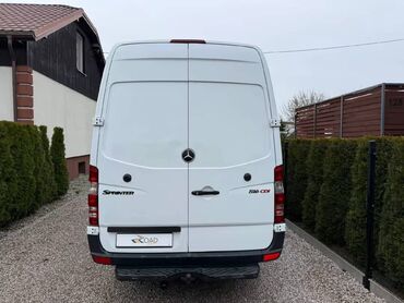 Легкий грузовой транспорт: Легкий грузовик, Mercedes-Benz — 8