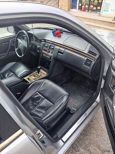 w210 panel: Mercedes-Benz E-Class (W210) sedan - Kuzov: gümüş rəng, 4 qapı — 2