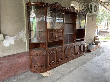 стеклянные шкаф: Гарнитур для зала, МДФ, цвет - Коричневый