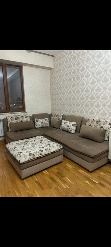 pufiklər: Künc divan