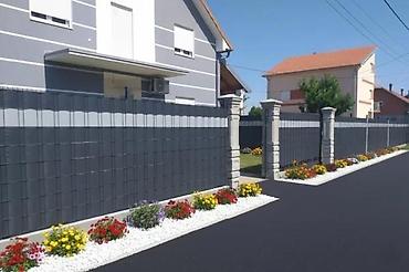 Proizvodi od rolovanog metala, metalni kanali: Zakačka za traku rebrastu 19 cm – PVC 📍 Panelna ograda – Fence System — 8