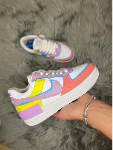 Patike: Nike air force patike

Novo
Brojevi 36 do 40

fb Moja Kupovina 1 — 3