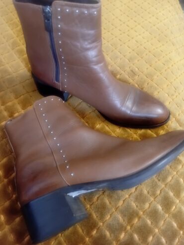 кожанные ботинки: Женские кожаные полусапожки - Материал верха: натуральная кожа