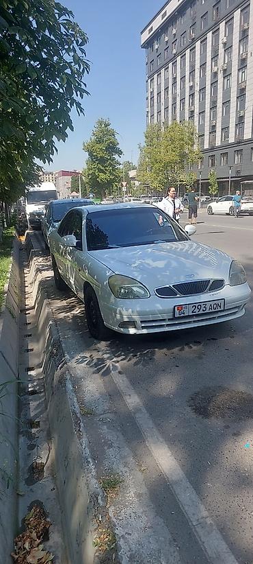 Унаа сатуу: Daewoo Nubira: 1999 г., 1.5 л, Кол менен иштөөчү, Бензин, Седан — 2