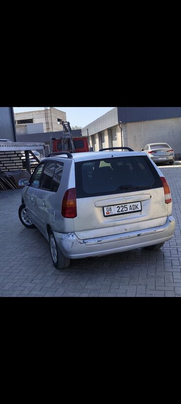 мицубиси спэйс стар: Mitsubishi Space Star: 1999 г., 1.3 л, Механика, Бензин, Вэн/Минивэн