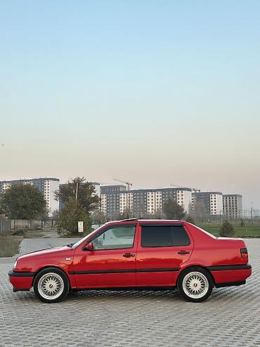 самое бартовой: Volkswagen Vento: 1995 г., 1.8 л, Механика, Бензин, Седан — 10