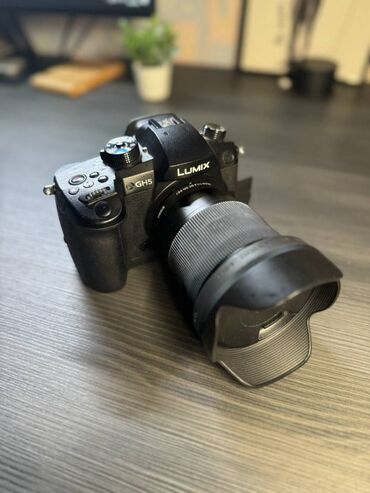 фотоаппараты ретро: Продается Panasonic Lumix GH5 с двумя объективами Lumix G25mm / F1.7