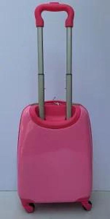 Rančevi, torbe i koferi: Dečji kofer na točkiće – ružičasti, sa motivima popularnih lutkica i — 14