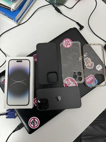 derzhateli dlya planshetov apple iphone: IPhone 14 Pro Max, 256 ГБ, Jet Black, Защитное стекло, Чехол, Кабель, 98 %