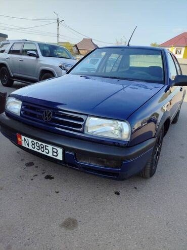 Volkswagen: Volkswagen Vento: 1995 г., 1.8 л, Механика, Бензин, Седан