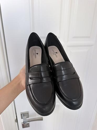 обувь cat: Лоферы, 39, Pierre Cardin, Новый, цвет - Черный, Самовывоз, Бесплатная доставка — 1
