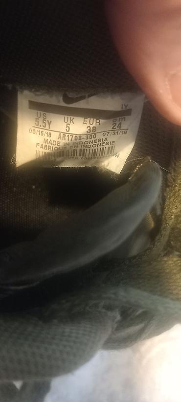 kronos patike: Patike Nike br 38. Original imaju malo oštećenje na desnoj panici od — 10