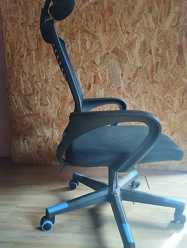 bebu dol: Ergonomska kancelarijska stolica sa mrežastim naslonom i naslonom za — 4