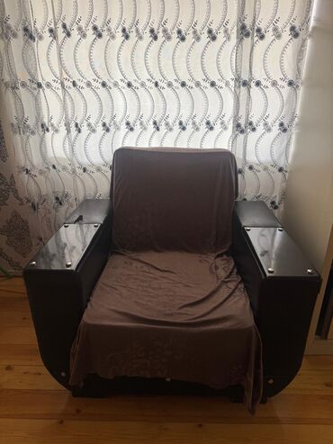 Divan və kreslo dəstləri: Di̇van-kravat, Kreslo, Açılan — 7