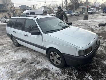 Volkswagen: Volkswagen Passat: 1990 г., 1.8 л, Механика, Бензин, Универсал