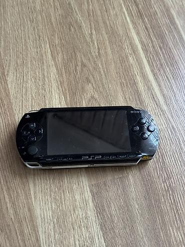 3 d panel: Sony PlayStation Portable (PSP) – Value Pack komplekti Xüsusiyyətlər — 1