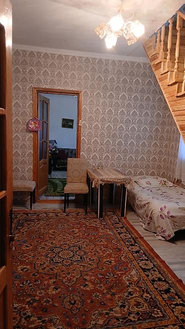 Həyət evi alıram: 2 mərtəbəli həyət evi - Plan: 1-ci mərtəbədə giriş-holl, mətbəx — 3