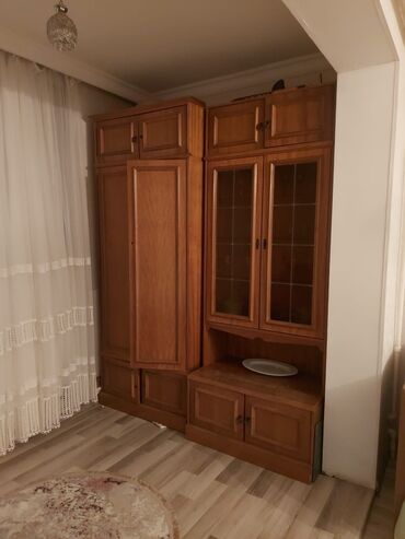 işlənmiş işkaf: İşlənmiş, Dolab