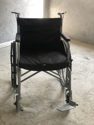 Инвалидные коляски: Инвалидная коляска в отличном состоянии. Самовывоз