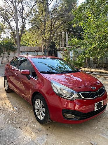 kia bongo: Kia Rio sedan – qırmızı rəng - Kuzov: 4 qapılı sedan, parlaq qırmızı — 3