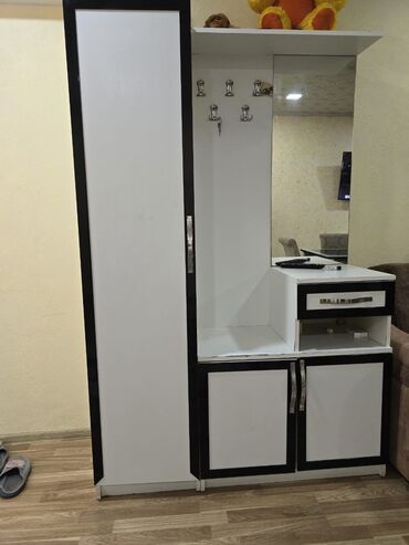 сантехника в баку: İşlənmiş, Düz dolab, Dəhliz dolabı