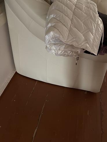ev əşyaları adları: İşlənmiş, Kreslo-kaçalka, Dəri, Kredit yoxdur, Çatdırılma yoxdur — 3