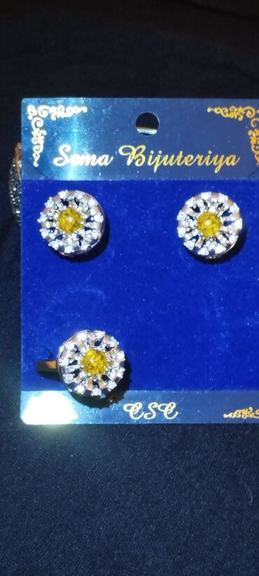 Üzüklər: Böyük həcmli qadın üzük kolleksiyası - Ümumi sayı: 12 ədəd - — 13