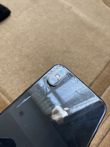 Apple iPhone: IPhone X, Б/у, 64 ГБ, Черный, Чехол, 60 % — 8