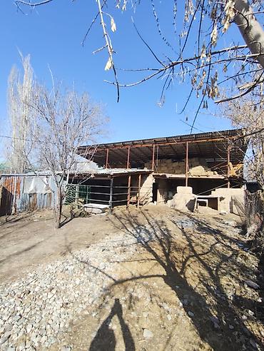 Продажа коттеджей и домов: Срочно Арашан айылынан чон мансардный там сатылат участок 10 соток мал — 10
