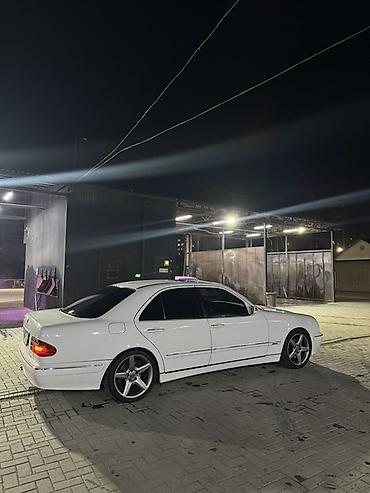 Mercedes-Benz E-Class: 2001 г., 4.3 л, Автомат, Бензин, Седан