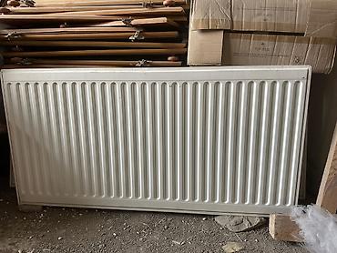 Panel radiator – polad, ağ rəng. Olçü: 50 sm hündürlük, 150 sm