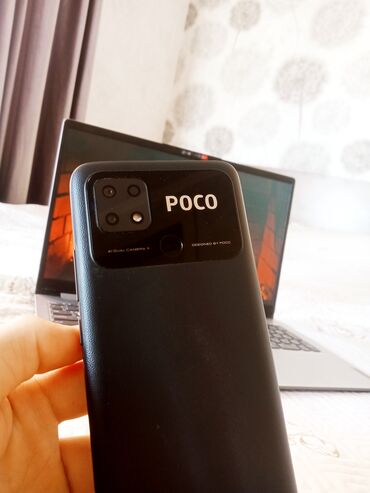 пока x5: Poco C40, Б/у, 64 ГБ, цвет - Черный