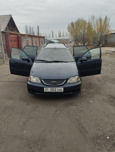 Toyota: Toyota Avensis: 2001 г., 2 л, Механика, Бензин, Универсал