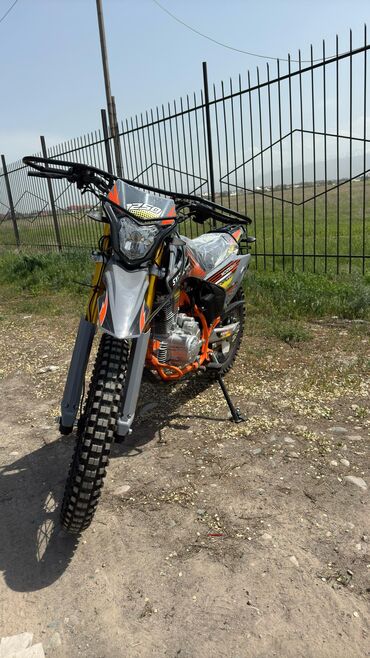 мотоциклы 600 куб: Эндуро 250 куб. см, Бензин, Чоңдор үчүн, Жаңы, Бөлүп төлөө менен