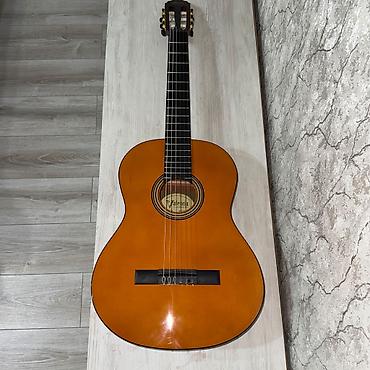 gitara qabi: Valencia Klassik Gitara 4/4 lük tam olaraq originaldır.Padelkalarla — 3
