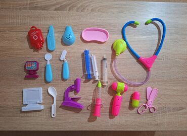 Igračke: Stomoatolog set sa stolicom za bebe i barbike i doktorski set Set — 11