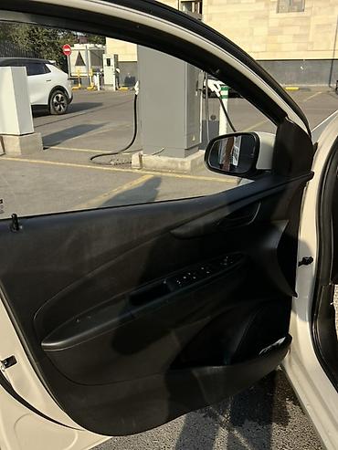 спарк сиденье: Chevrolet Spark: 2017 г., 1 л, Автомат, Бензин, Хэтчбэк — 5