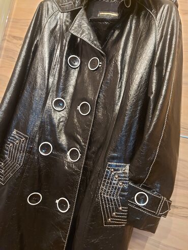 Plaşlar: L razmer. 110 sm uzunluq .baha alinib .1-2 defe geynilib. cox — 7