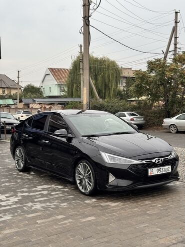 антена на авто: Hyundai Avante: 2019 г., 1.6 л, Механика, Бензин, Седан
