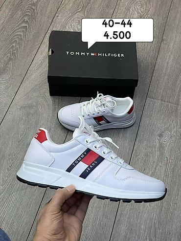 Patike: Tommy,bosa,Lacoste brojevi i cena ispisana na slikama — 2