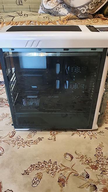 Korpuslar: Ağ rəngdə gamemax pardo kompyuter keysi. İçi boş keysdir, fansızdır — 3