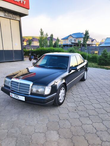 страний машина: Mercedes-Benz W124: 1992 г., 2 л, Механика, Бензин, Седан