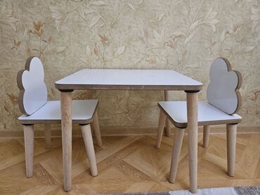 письменный стол: Usaq stol ve iki stulu 35 azn prablemi yoxdu az istifade olunub
