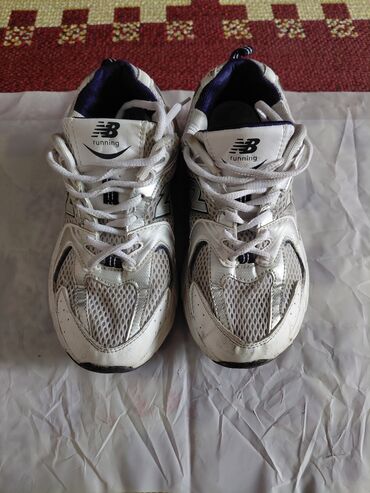 беговые красовки: Мужские кроссовки, 39, New Balance, Б/у, цвет - Белый, Самовывоз