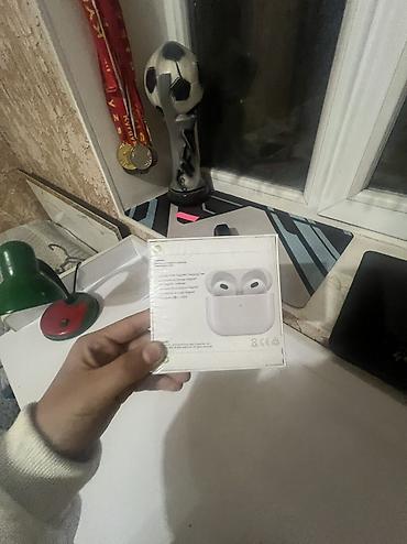 Наушники: Вкладыши, Apple, Новый, Беспроводные (Bluetooth), Студийные — 6