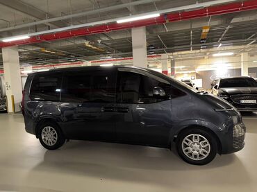 Hyundai: Hyundai Staria: 2022 г., 2.2 л, Автомат, Дизель, Минивэн — 2