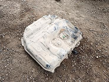 su 7: Топливный бак автомобиля.
honda step RF 1 — 3