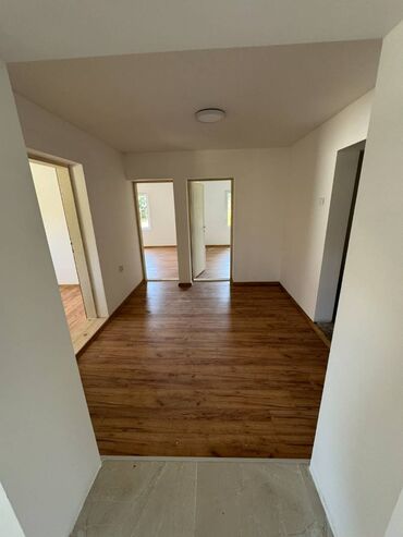 Kuće na prodaju: Kompletno renovirana kuća 80m2 Sivac, ul. Savska 9 Cena 38.000e — 10