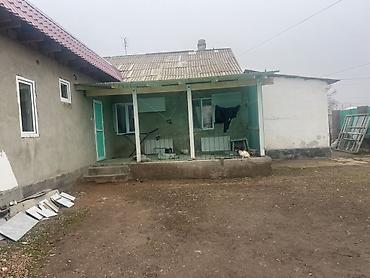 Продажа коттеджей и домов: Дом с участком, огороженный новым высоким забором из профнастила — 8